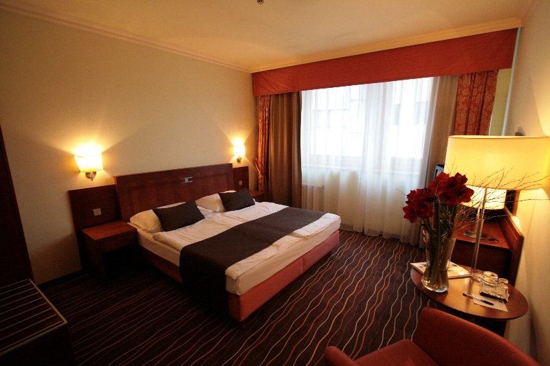 Luxury Family Hotel Bila Labut Prag Eksteriør billede